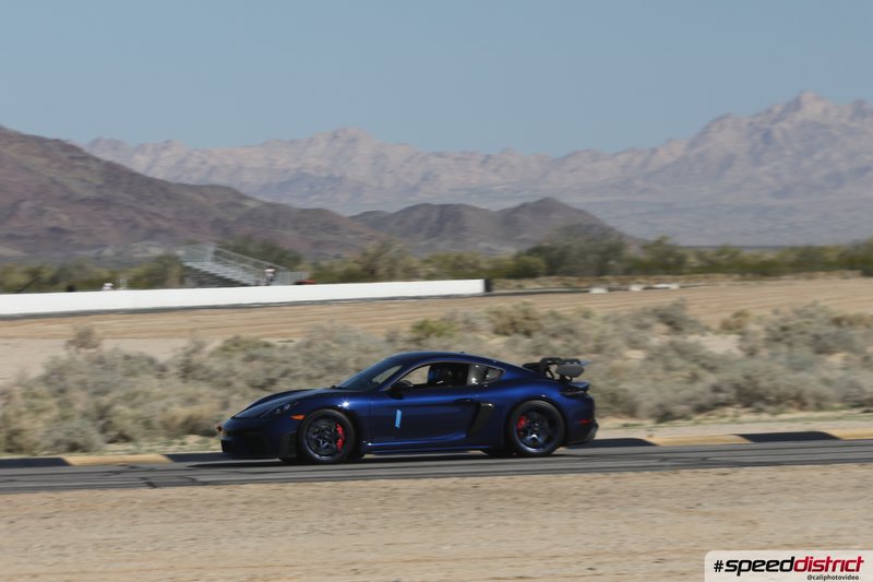 Porsche Cayman GT4