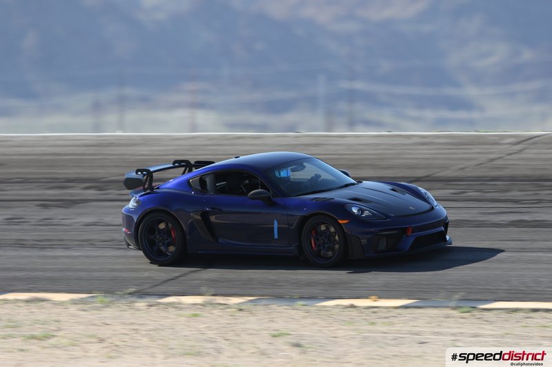 Porsche Cayman GT4 RS