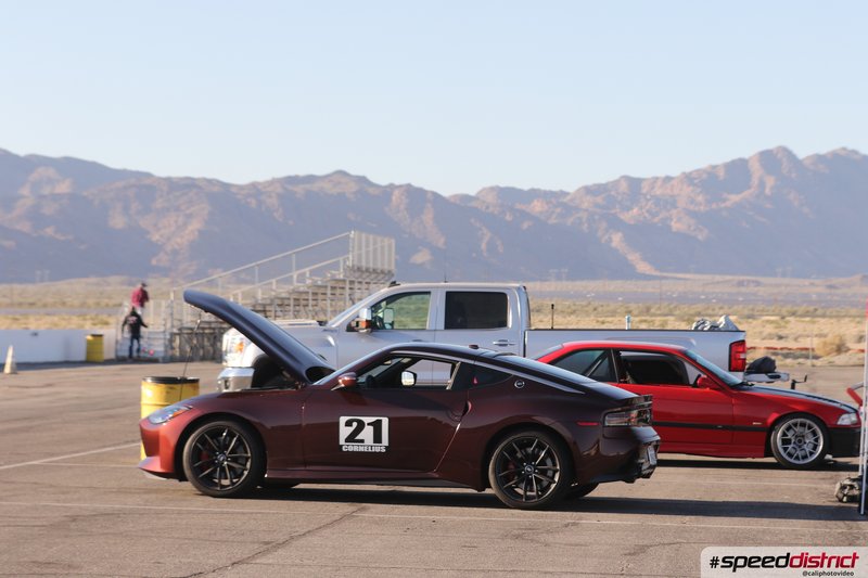 Nissan 370Z dark metallic brown