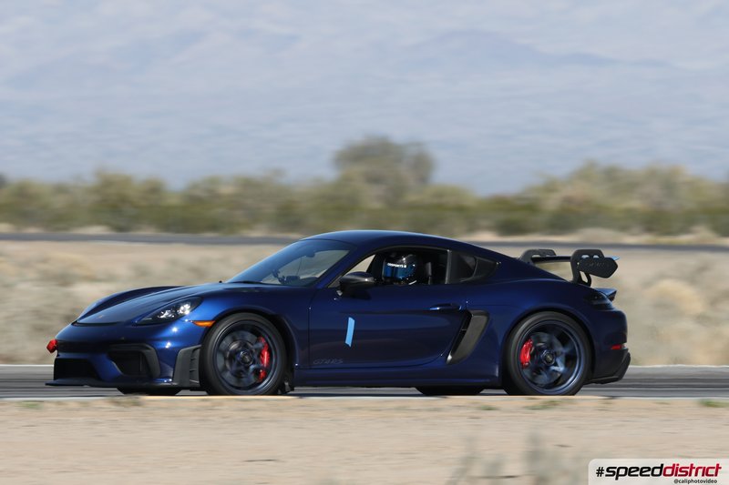 Porsche Cayman GT4 RS