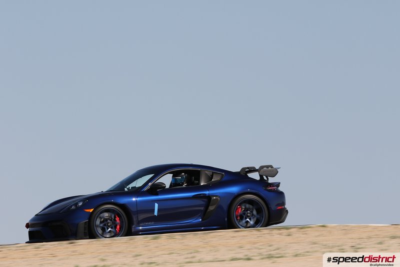 Porsche Cayman GT4 RS