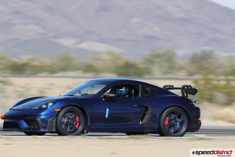 Porsche Cayman GT4 RS