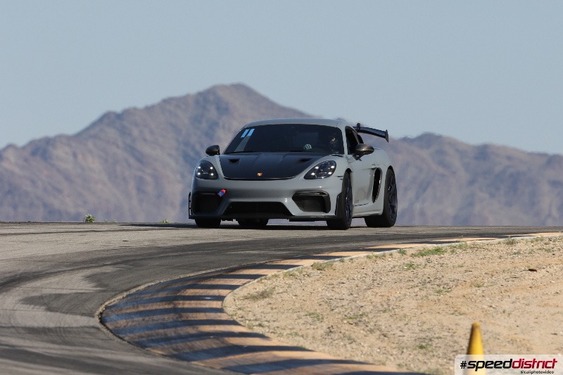 Porsche Cayman GT4