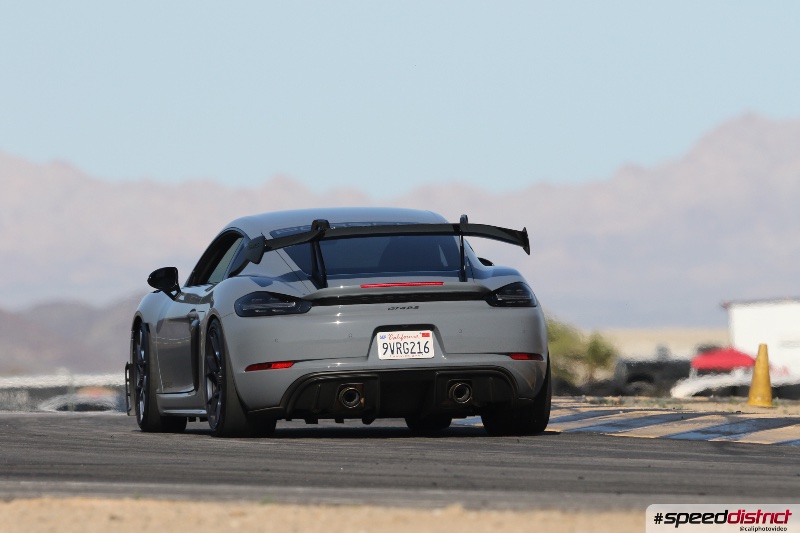Porsche Cayman GT4 RS