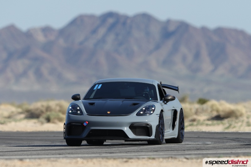 Porsche Cayman GT4