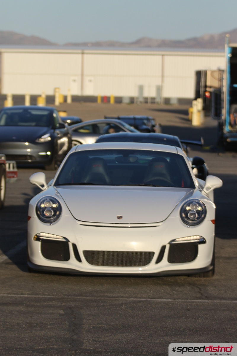 Porsche 911 white