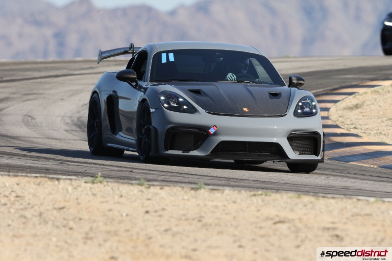 Porsche Cayman GT4