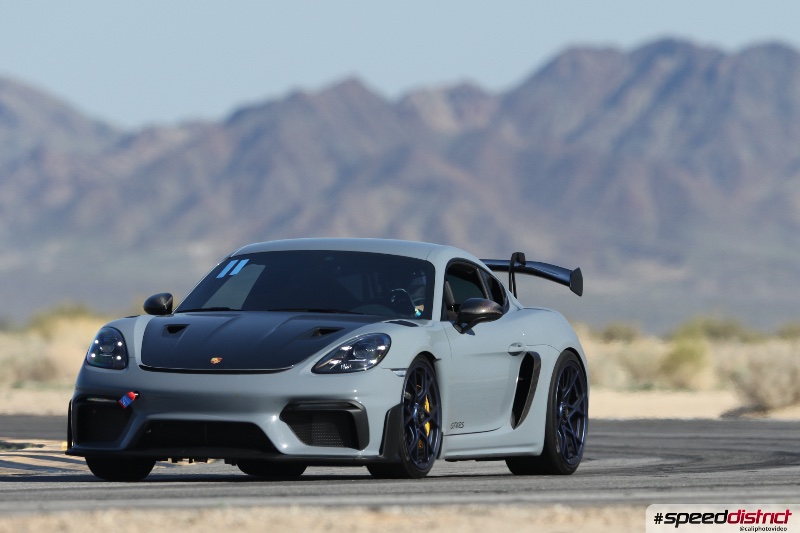 Porsche Cayman GT4 RS