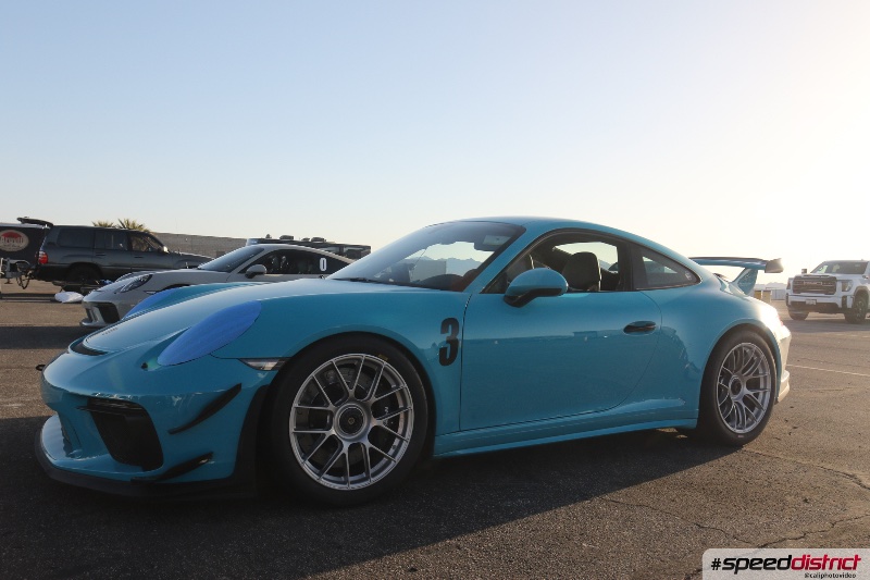 Porsche 911 Miami Blue