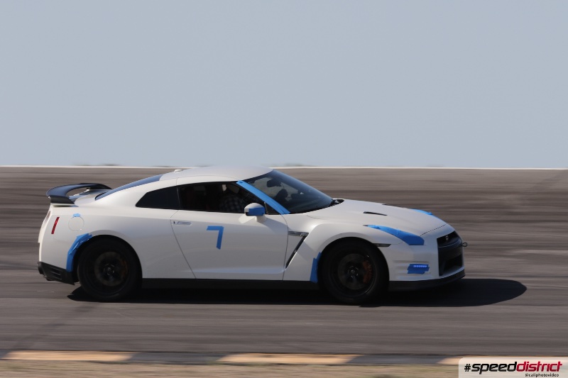 Nissan GT-R