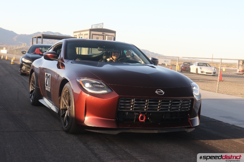 Nissan Z red/orange gradient