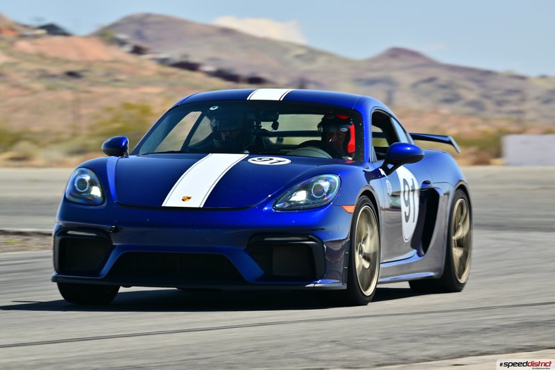 Porsche Cayman GT4