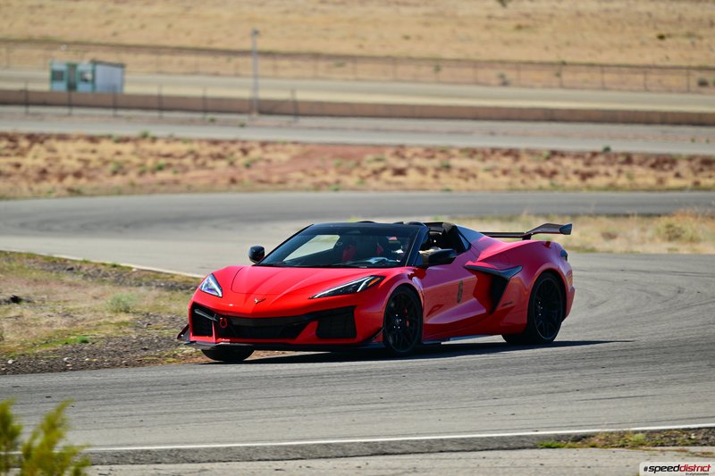 Chevrolet Corvette Z06 red