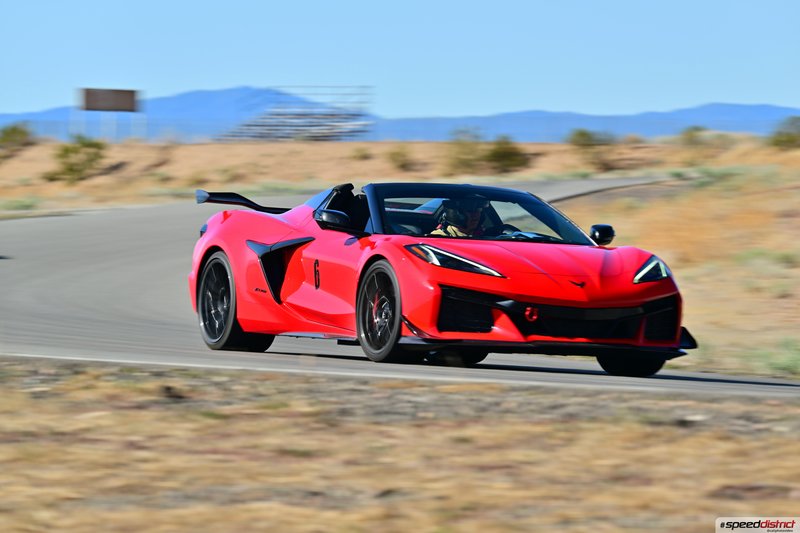 Chevrolet Corvette Z06 red