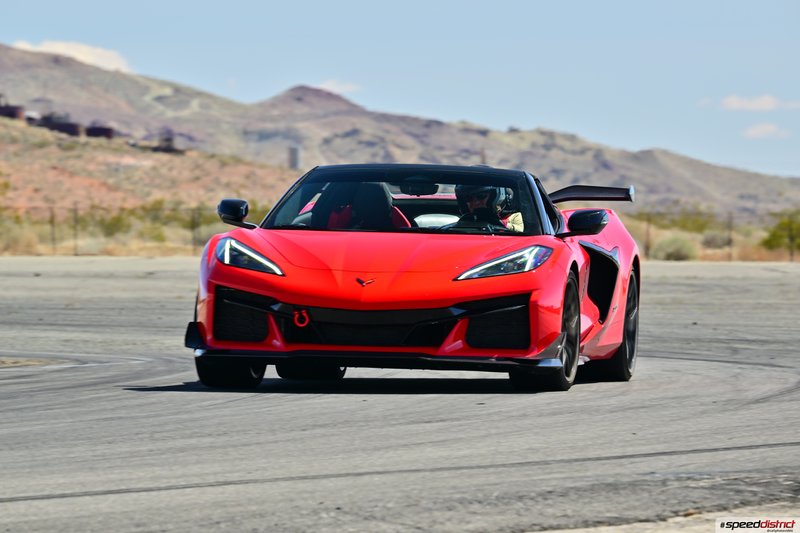 Chevrolet Corvette Z06 red