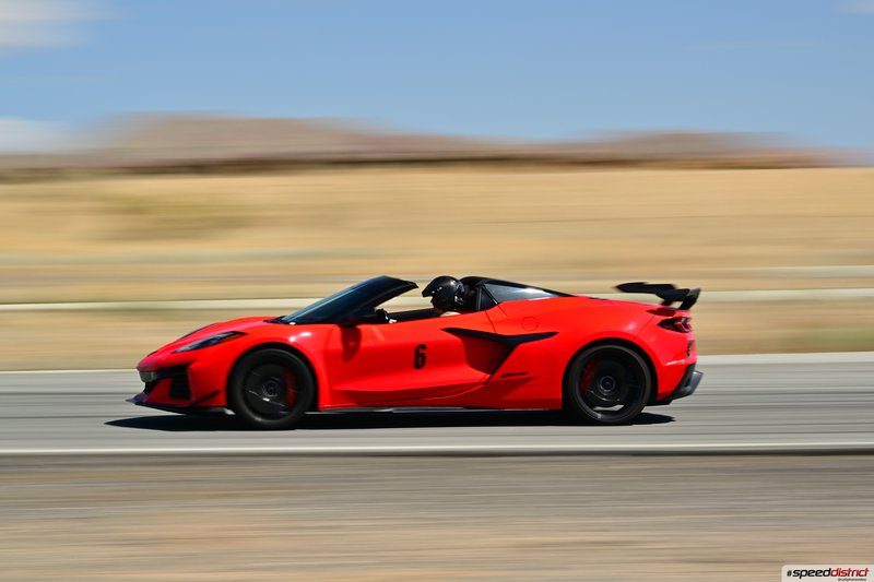 Chevrolet Corvette Z06 red