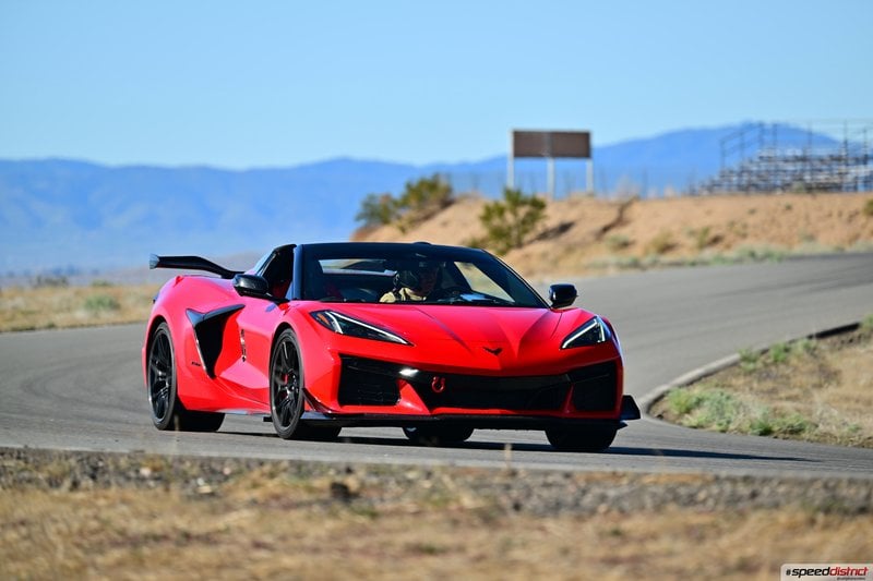 Chevrolet Corvette Z06 red