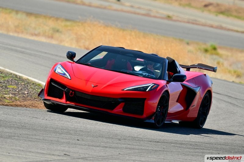 Chevrolet Corvette Z06 red