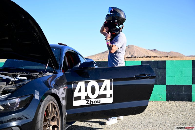 Ford Mustang dark gray