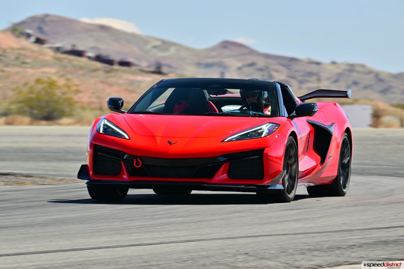 Chevrolet Corvette Z06 red