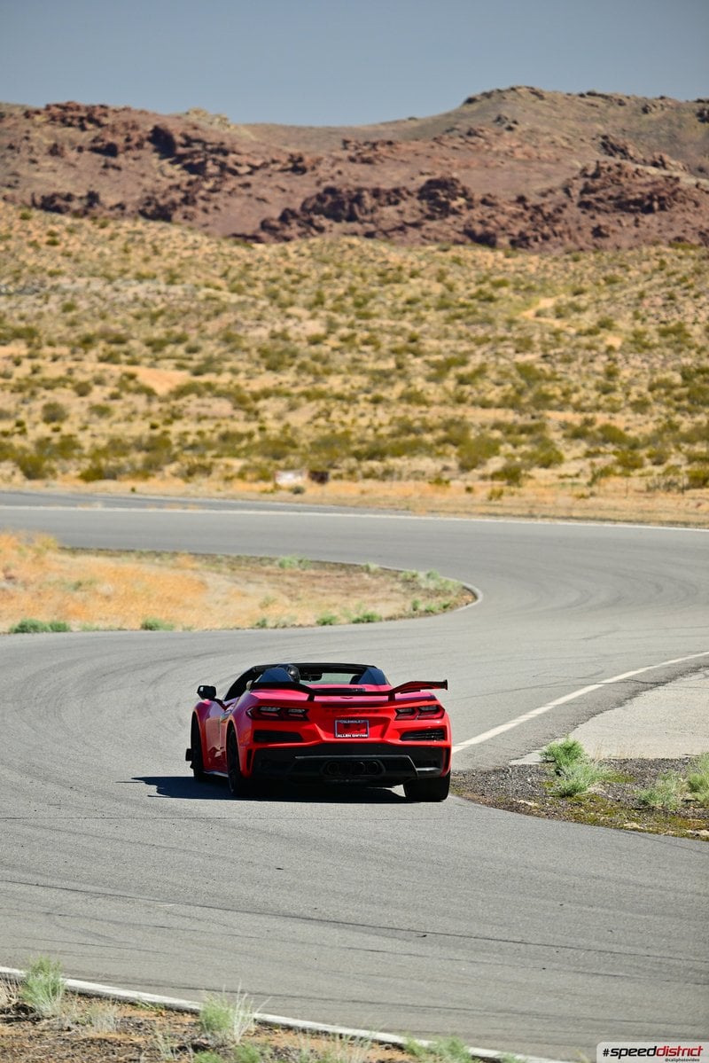 Chevrolet Corvette Z06 red