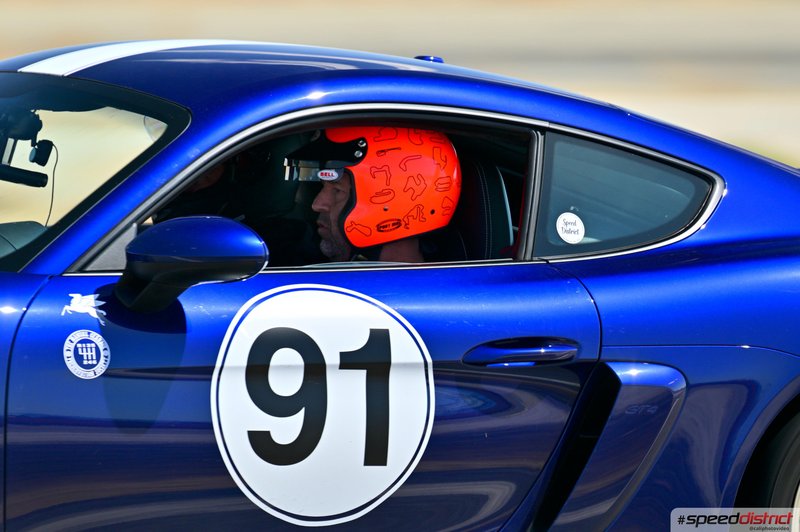 Porsche Cayman GT4