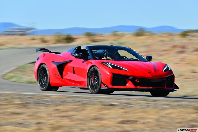 Chevrolet Corvette Z06 red