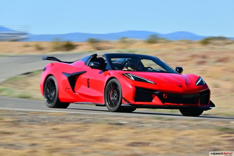 Chevrolet Corvette Z06 red