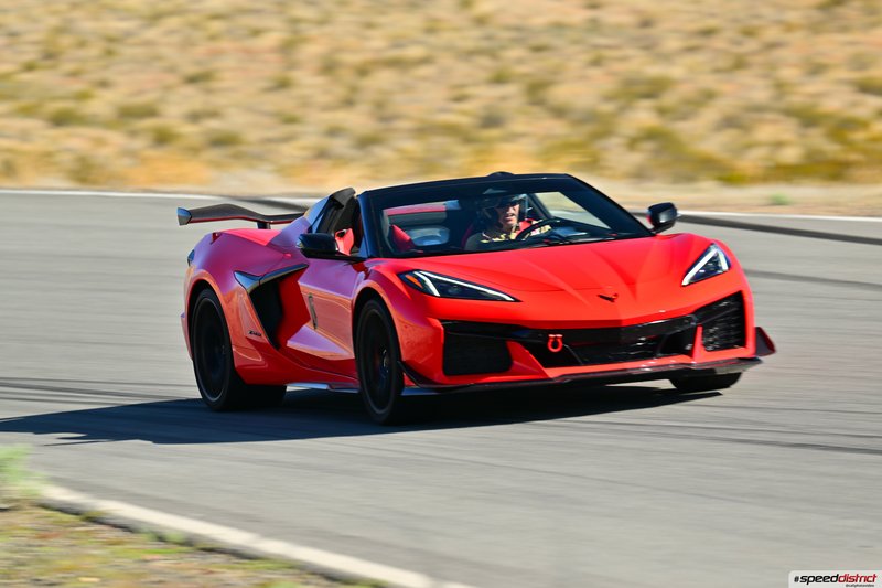 Chevrolet Corvette Z06 red