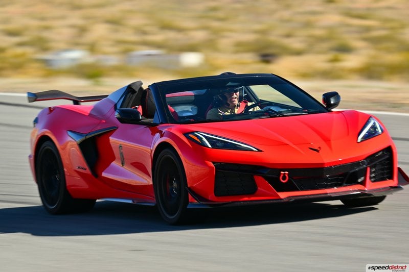 Chevrolet Corvette Z06 red