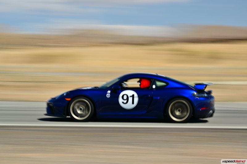 Porsche Cayman GT4