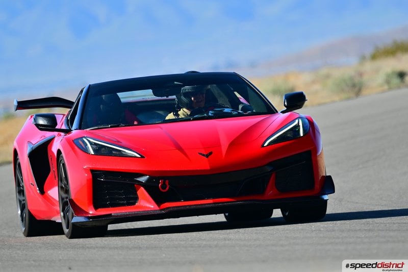 Chevrolet Corvette Z06 red