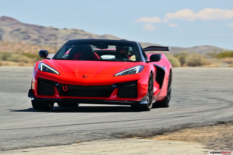 Chevrolet Corvette Z06 red