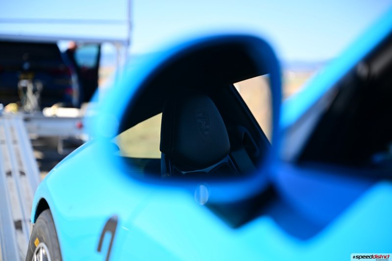 Porsche 911 Miami Blue