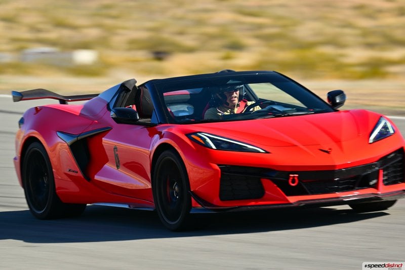 Chevrolet Corvette Z06 red