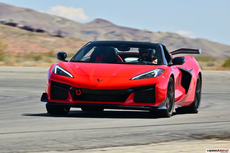 Chevrolet Corvette Z06 red