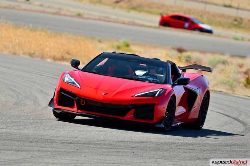 Chevrolet Corvette Z06 red