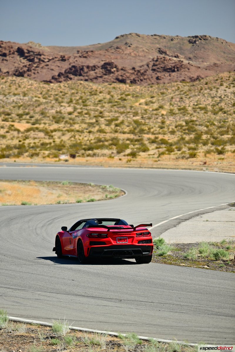 Chevrolet Corvette Z06 red