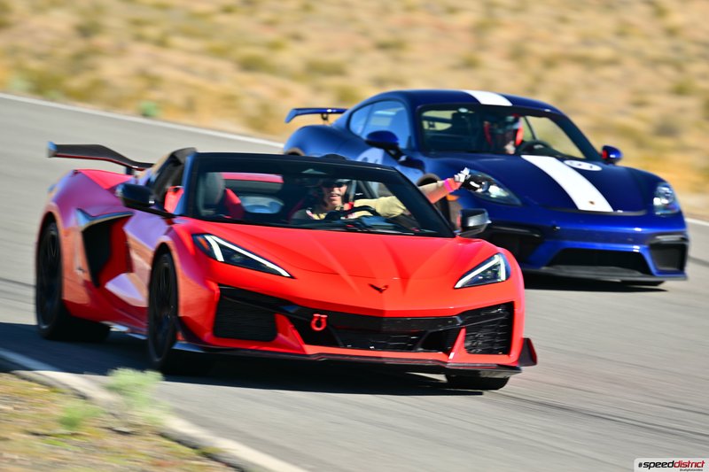 Chevrolet Corvette Z06 red