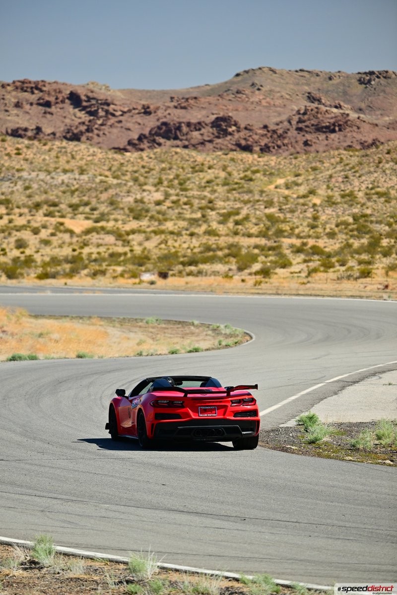 Chevrolet Corvette Z06 red