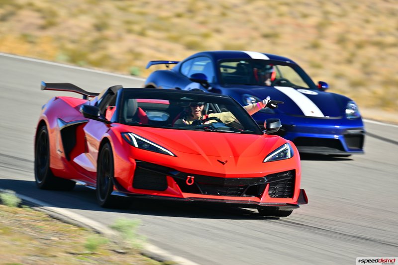 Chevrolet Corvette Z06 red