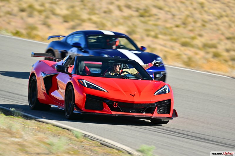 Chevrolet Corvette Z06 red