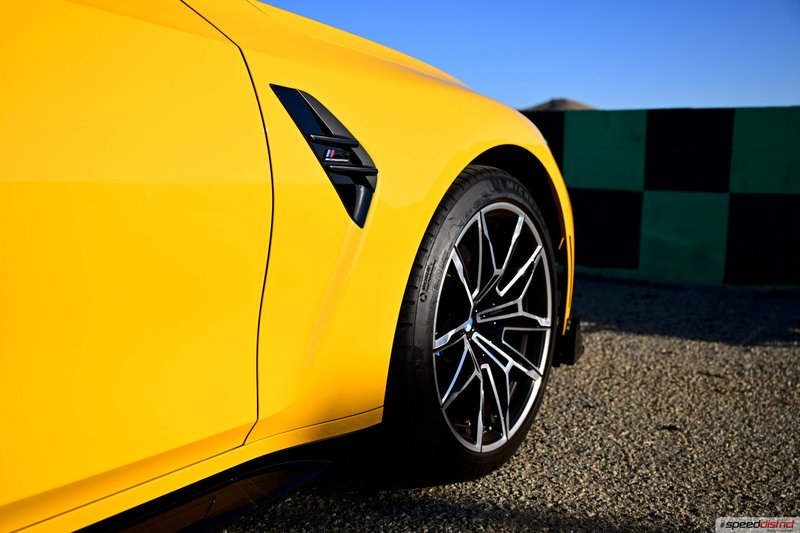 Porsche 911 Racing Yellow