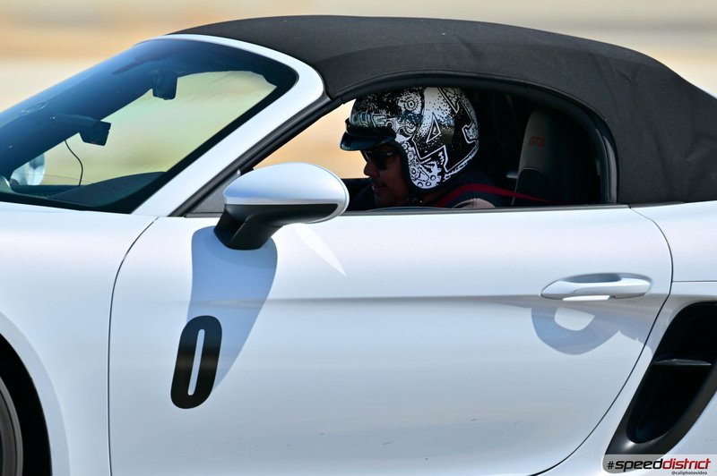 Porsche 911 GT3 white