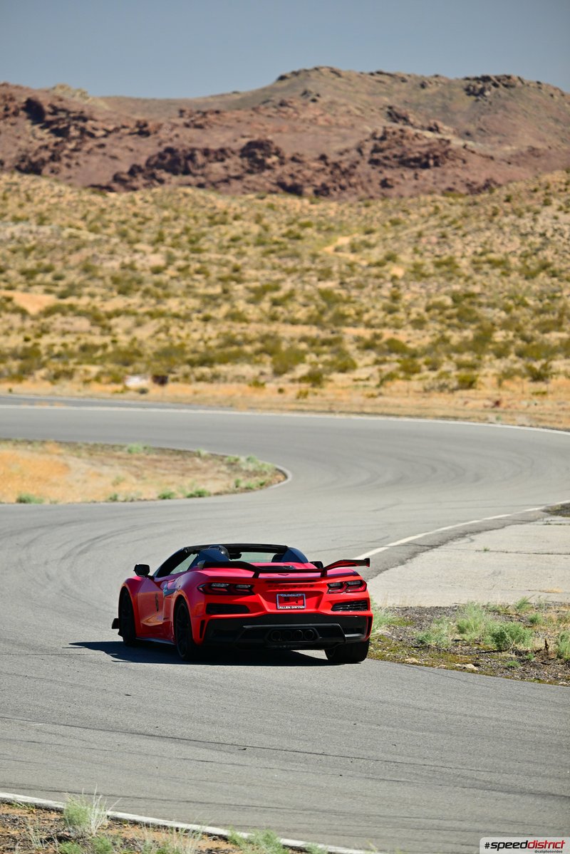 Chevrolet Corvette Z06 red