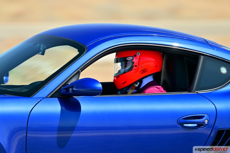 Porsche Cayman GT4 blue