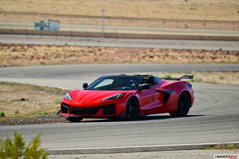 Chevrolet Corvette Z06 red