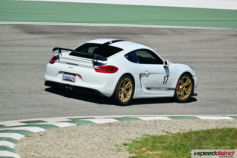 Porsche Cayman GT4
