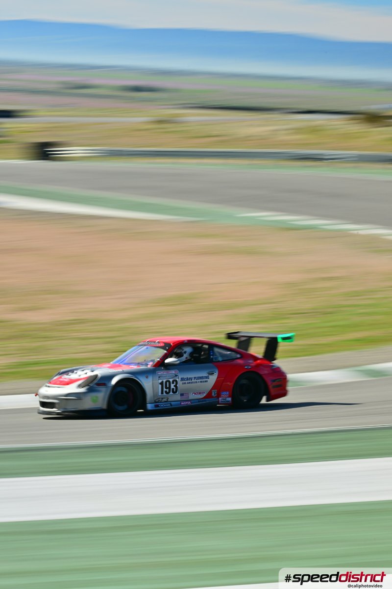 Porsche 911 GT3 Cup red