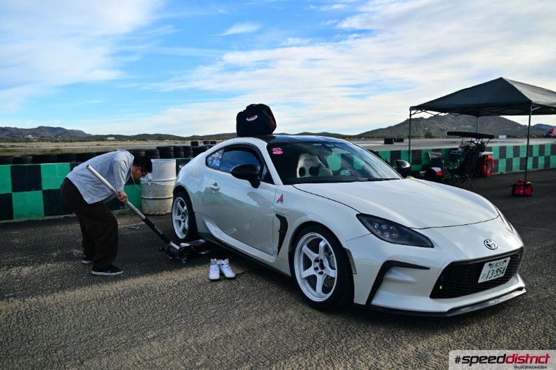 Toyota 86 white